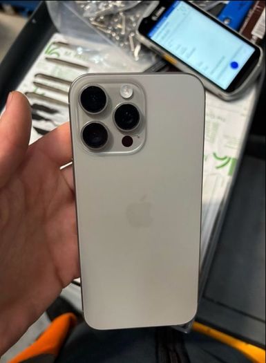 iPhone 16 pro max 256gb
