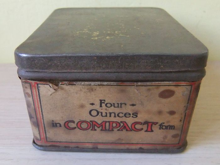 Old Dunhill Tin