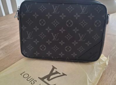 Lv messenger bag