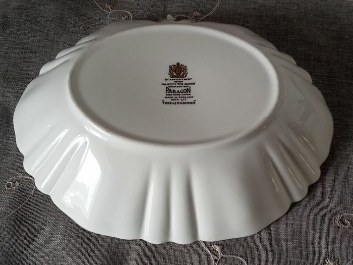 Paragon "Tree of Kashmir" Oval Sweet Dish