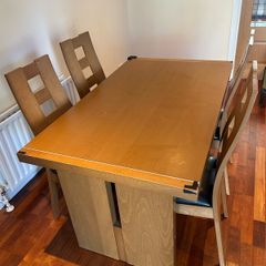 table and chairs