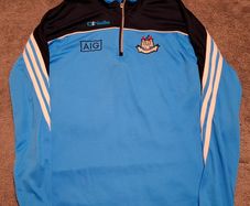 Dublin GAA O'Neills Gaelic Football Half Zip Jersey (Adult Small) FREE POST