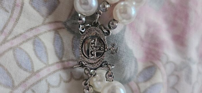Saturn and Faux Pearl Necklace / Choker