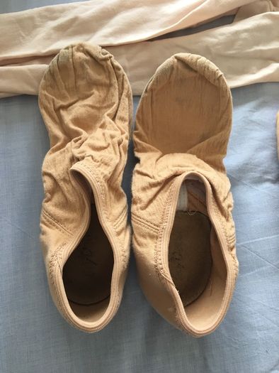 Split sole dance shoes