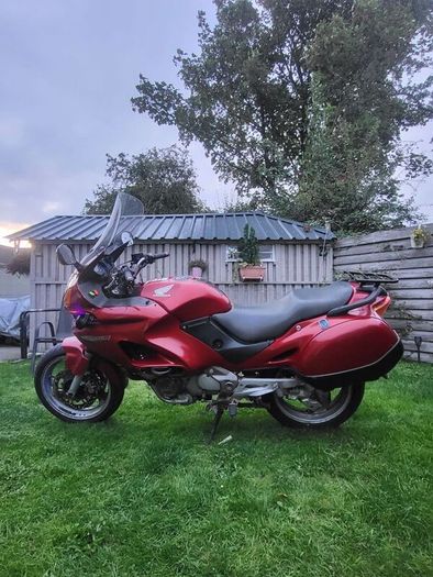 2001 Honda Deauville NT650