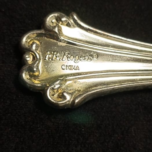F.B. Rogers American Chippendale silver-plated cutlery set