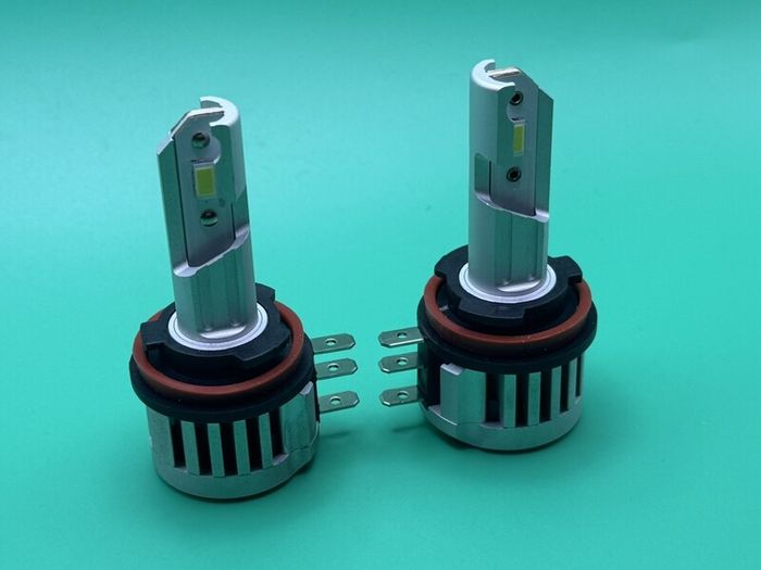 Lumen LED Headlight Bulb Kit H11 12V 60W 8000