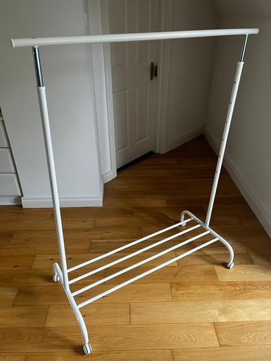 Rigga Clothes Rack