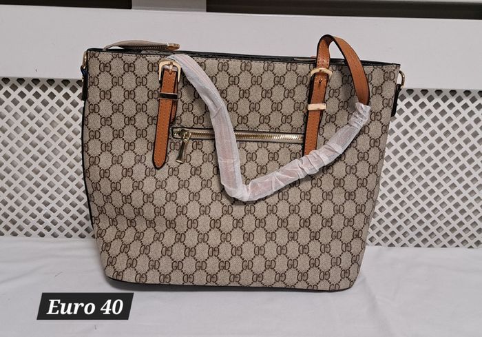 Hand bag