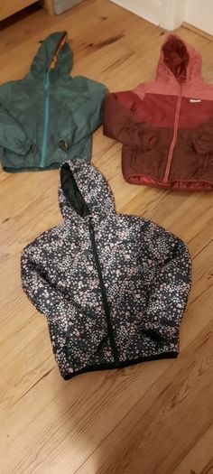 Hoodies and sweatshirts