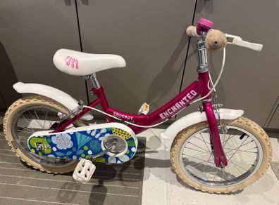Concept Enchanted 16 Girls Bike and Stabilisers