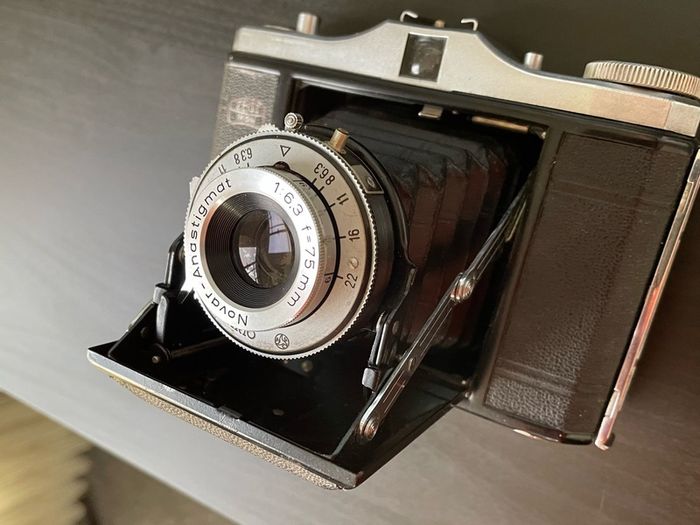 Zeiss Ikon Nettar Medium Format Camera Film Tested