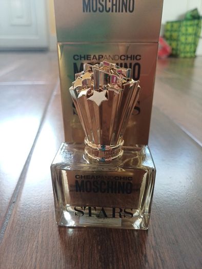 Moschino stars perfume