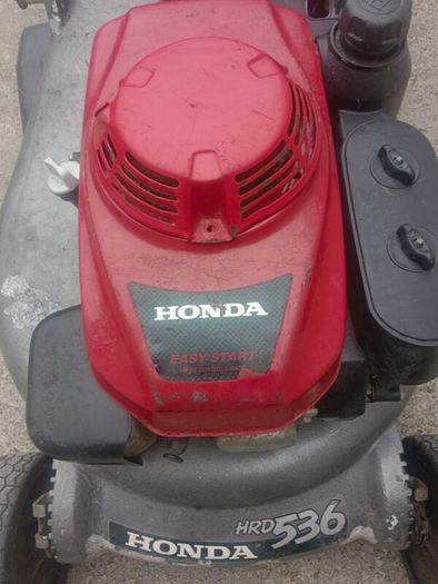 Honda HRD 536 Hydrostatic self drive roller lawnmower with 23 inch aluminium deck, in excellent working condition, which starts first pull.