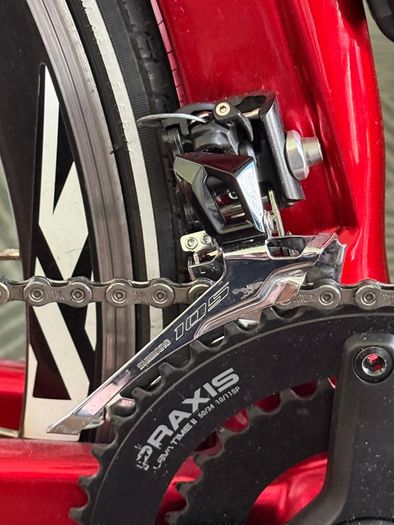 Custom Carbon Fiber Road Bike Shimano 105 11 Speed Excellent Condition
