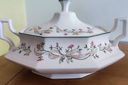 Vegetable Tureen with Lid Johnson Brothers Eternal Beau