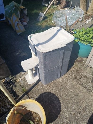 cat house