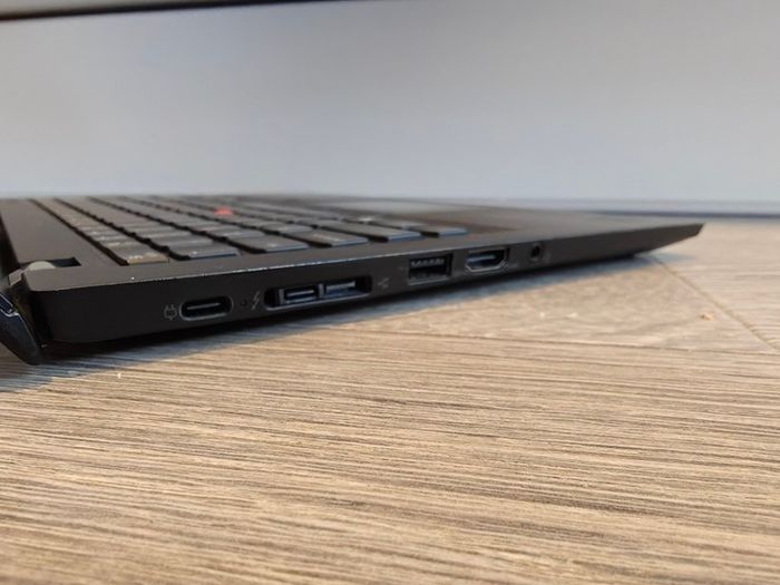 Lenovo X13 | i7 (10th gen) | 16GB | 512GB | 13.3" Touchscreen | Win11