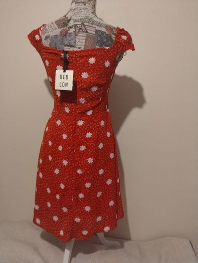 Qed London Floral Dress, New With Tags