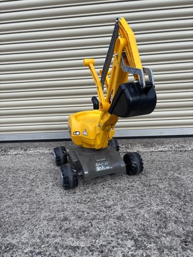 Rolly Cat Excavator Digger