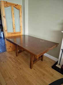 Wooden Extendable Dinning Table