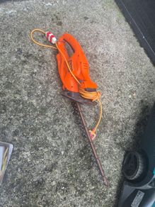 Black and decker hedge cutter