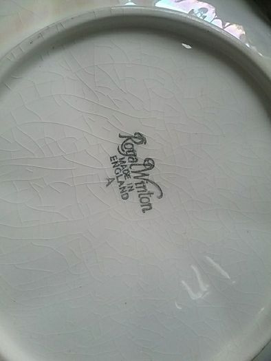 Small lustre Plate