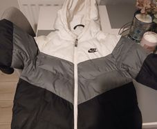 Boys Nike Coat(size large in kids)