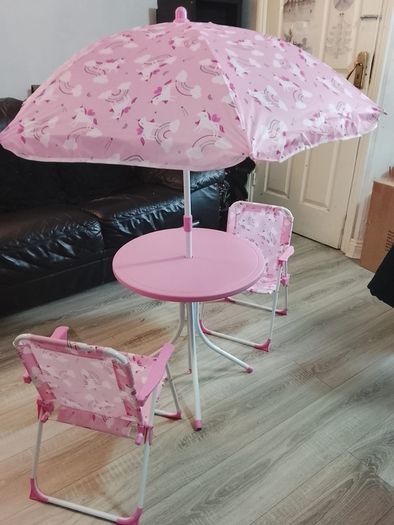 Kids table set. Outdoor furniture set. Kids camping set. 4-Piece set: Kids ensemble with 2 folding chairs, table and parasol. Picnic table.
