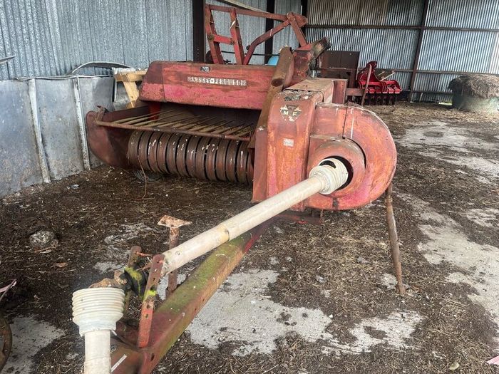 massey ferguson  square baler