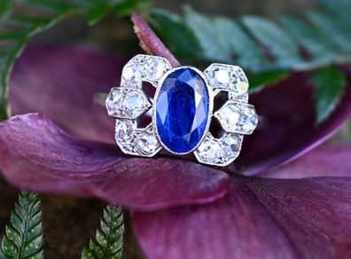 Antique Art Deco Sapphire & Diamond Ring - Platinum