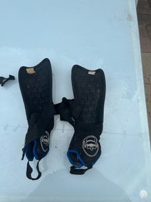 shinpads large and medium