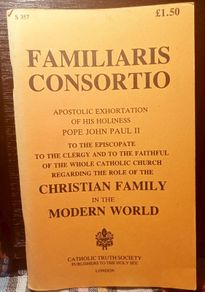 1981. Familiaris Consortia.