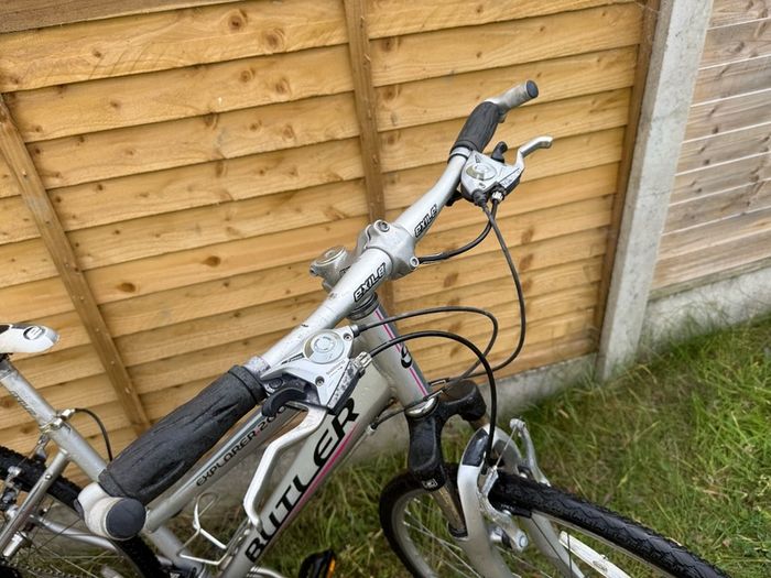 28" inch aluminium bikes in perfect condition