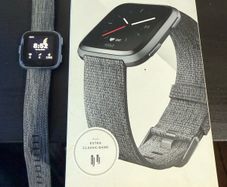 Fitbit Versa Special Edition