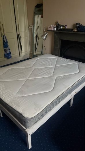 Bed frame and matress