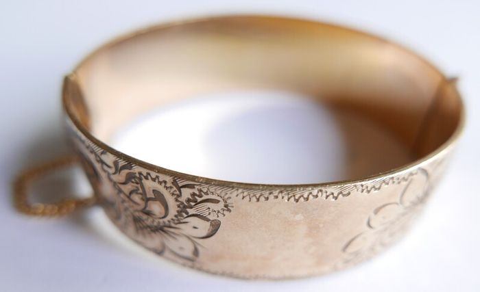 Antique Solid 1/20 9ct R.g. Rolled Gold Bangle With Safety Chain 50,4g