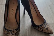 Ladies navy/gold heels size 3