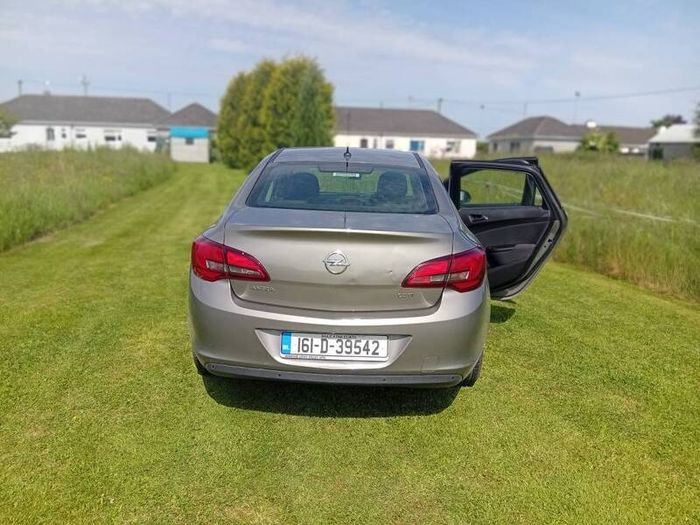 2016 Opel Astra  NCT 8/27