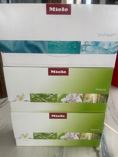 Miele Fragrance Flacons x 9