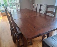 Dining Room Table & Chairs