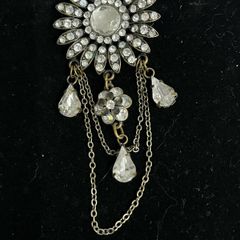brooch