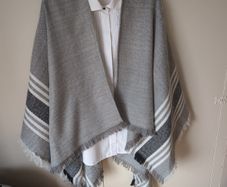 Poncho/Shawl Grey/White-Never Worn