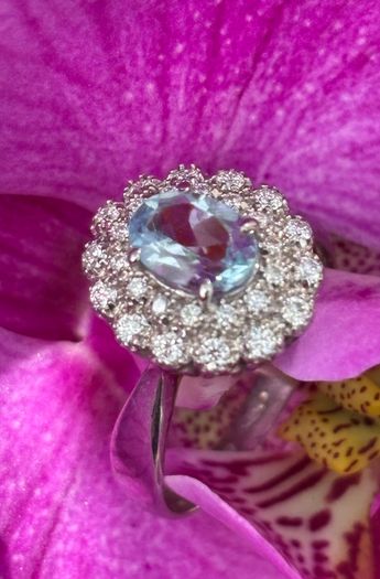 Vintage Aquamarine and Diamond 18ct Gold Cluster Ring