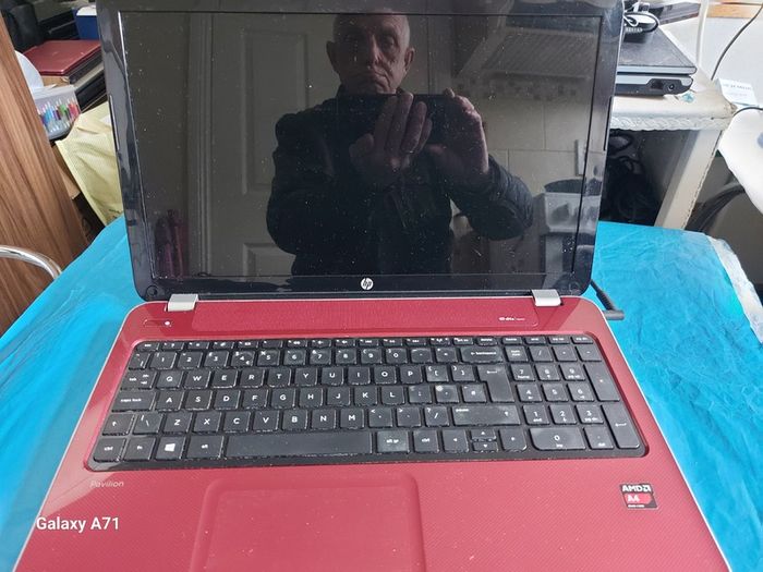 HP Pavillion, Red, AMD A4-5000 APU wiyj Radeo HD Graphics, 1.5GHz,  4GB Ram, 700GB HDD, Windows 10, Microsoft Edge, Chrome