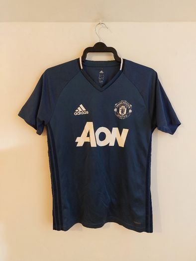 manchester united jersey