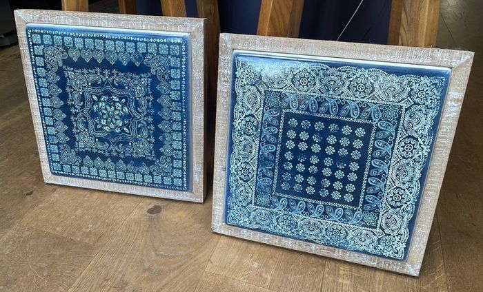 Decorative wall tiles