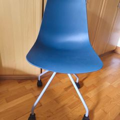 desk chair