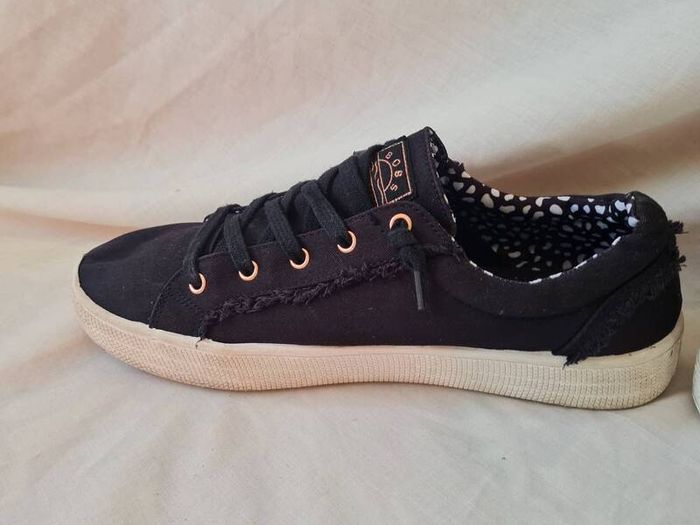 skechers bobs canvas trainers Size 7 eu 40 Black in excellent condition