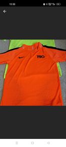 2 Boys Nike T90 tops